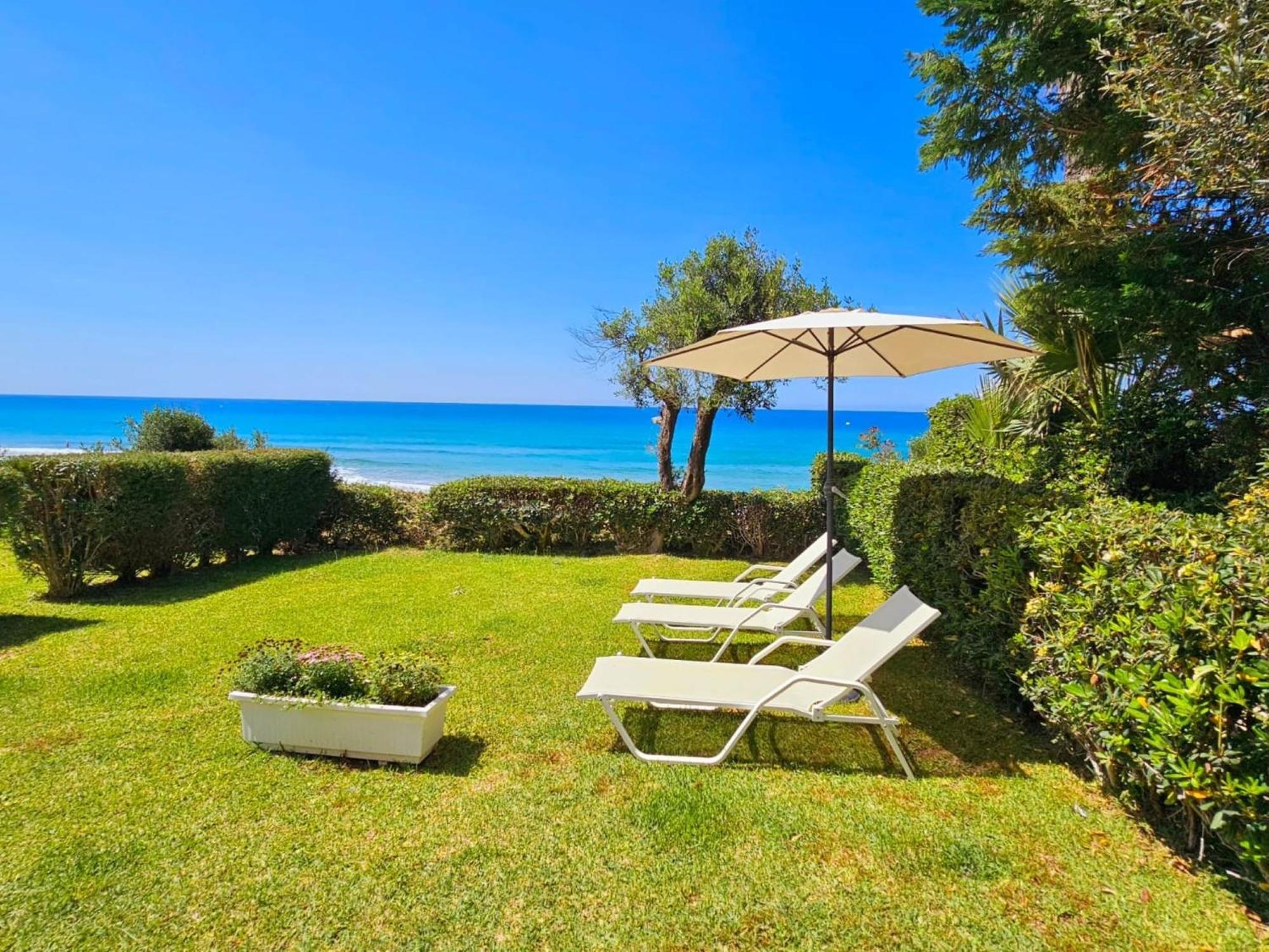 Glyfada Beachfront House Ab3g Casa vacanze